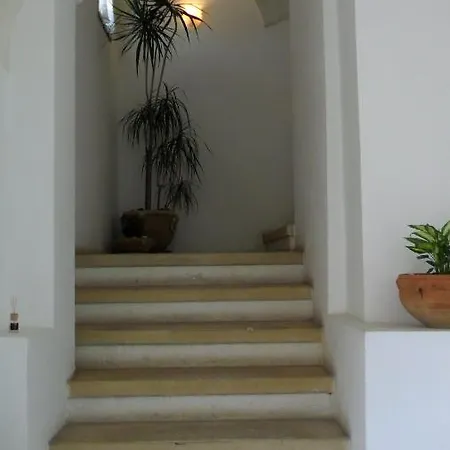 Casina Raho בית הארחה