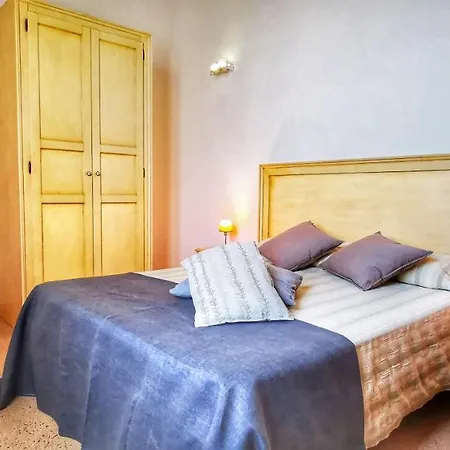 בית הארחה Casina Raho 4*