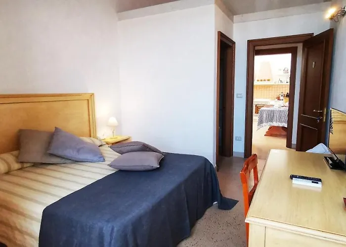 Casina Raho 4*