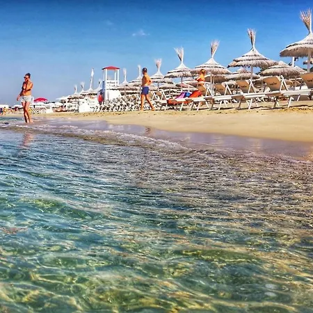 Casina Raho بيت ضيافة 4*